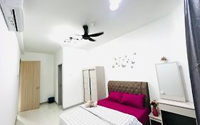 Ureshii Homestay Ladang Tanjung Kuala Terengganu With Pool